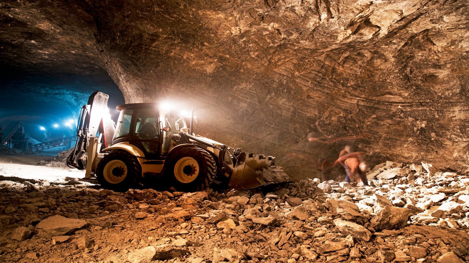 Image of a truck in an underground mine